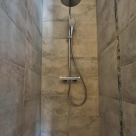 Les Campanes - Wellness 8 Pers Avec Piscine Interieure & Sauna - Proche Mons Ferienhaus *