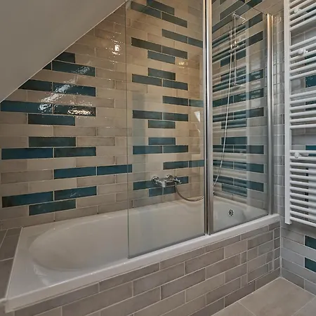 Dom wakacyjny Les Campanes - Wellness 8 Pers Avec Piscine Interieure & Sauna - Proche Mons Vellereille-le-Sec