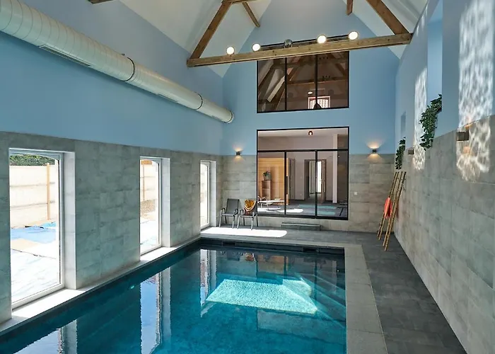 Les Campanes - Wellness 8 Pers Avec Piscine Intérieure&sauna - Proche Mons Hébergement de vacances