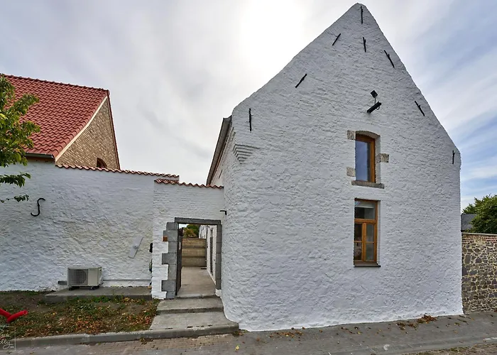 Les Campanes - Wellness 8 Pers Avec Piscine Intérieure&sauna - Proche Mons Hébergement de vacances