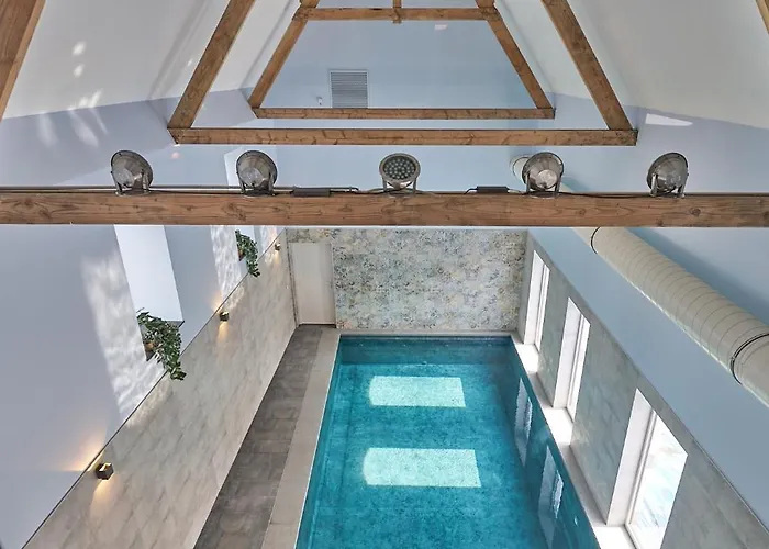 Les Campanes - Wellness 8 Pers Avec Piscine Intérieure&sauna - Proche Mons